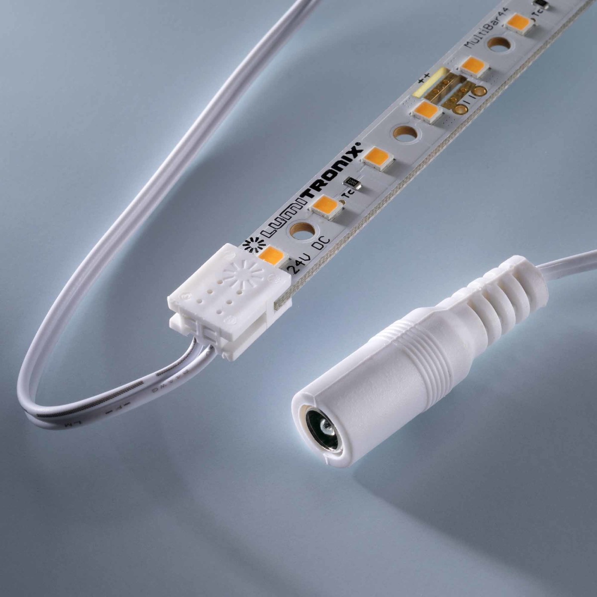 Plug&Play Starter-Set 4 x Multibar3090 Nichia tira LED blanco cálido CRI90 3000K 732lm 24V 44 LEDs 50cm con driver y cables