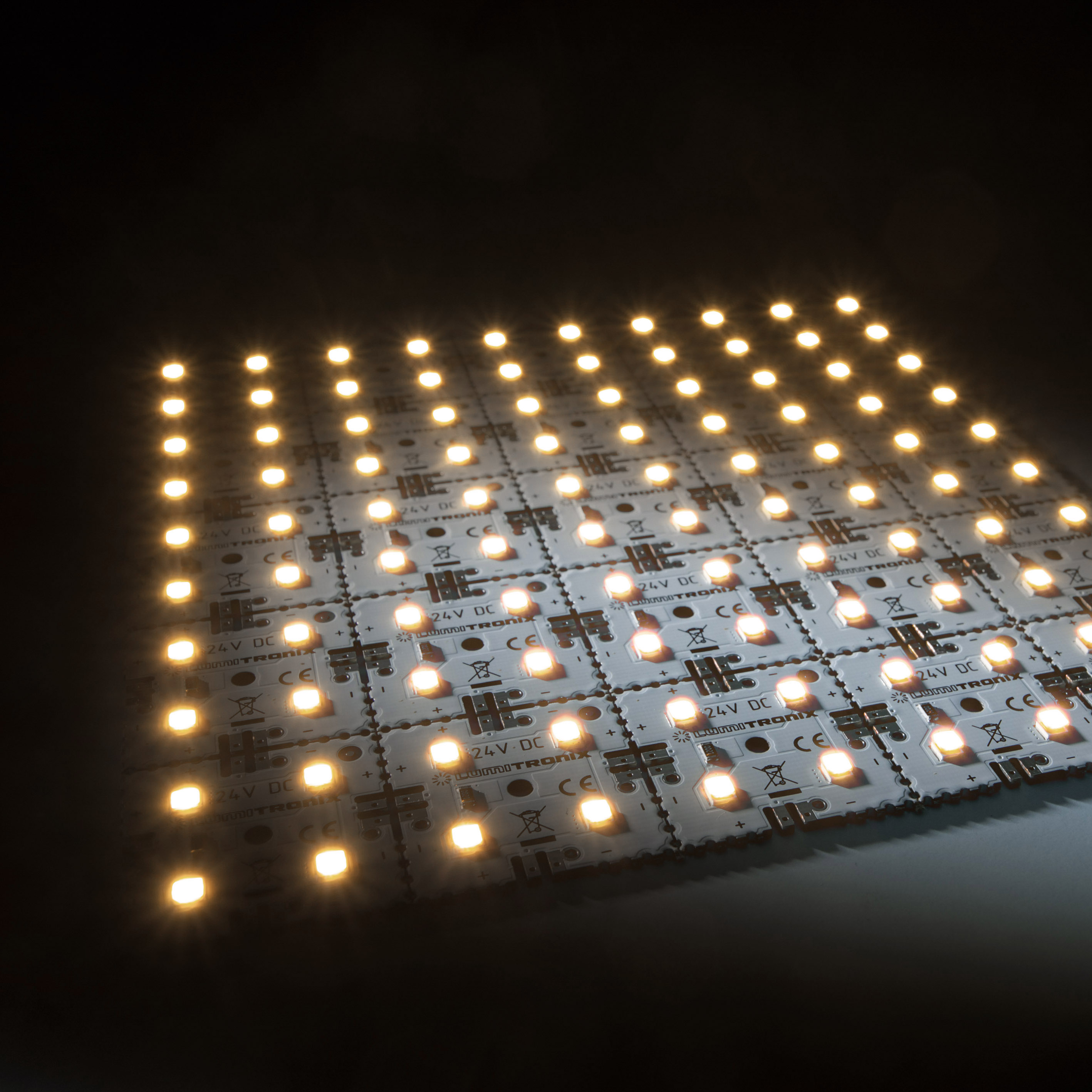 MatrixMini-25-4080 Módulo LED Nichia (5x5) blanco cálido 2700K 1700lm 100 LEDs 24V 12W 15x15cm (75000 lm/m²)