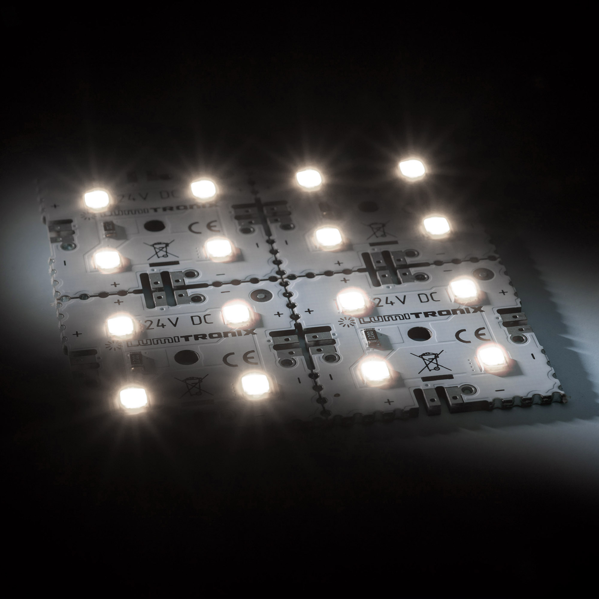 MatrixMini-4-4080 Módulo LED Nichia (2x2) blanco puro 4000K 300lm 16 LEDs 24V 1,92W 6x6cm (83000 lm/m²)