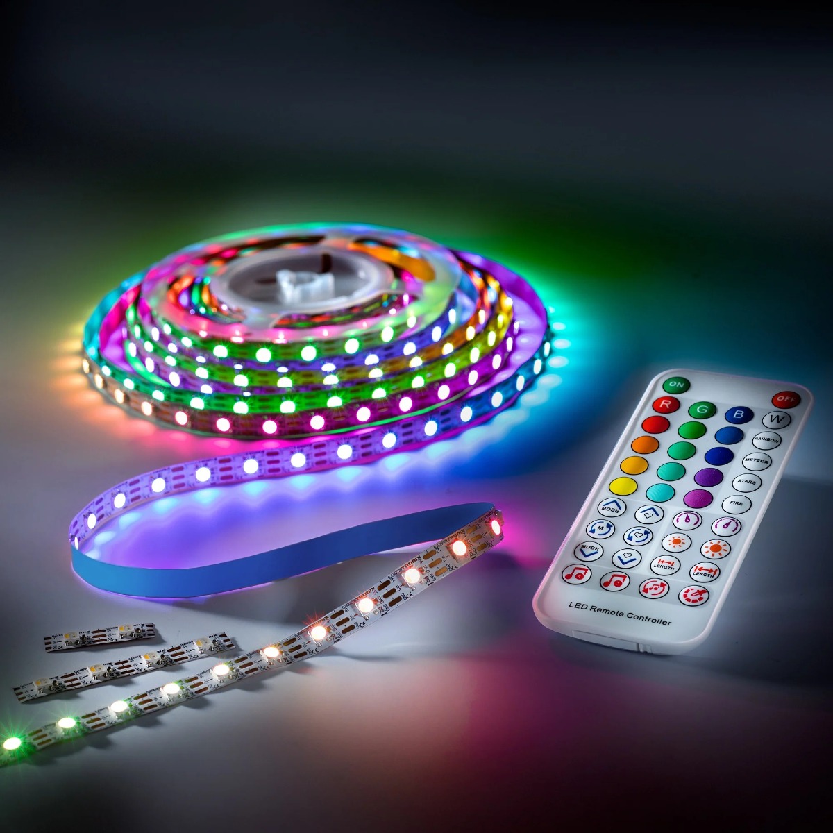 iFlex-RGBW-1080 <t>tira LED</t> RGB-Blanco CRI80 3000K 1180lm 5V 60 LEDs controlables individualmente/m 5m bobina